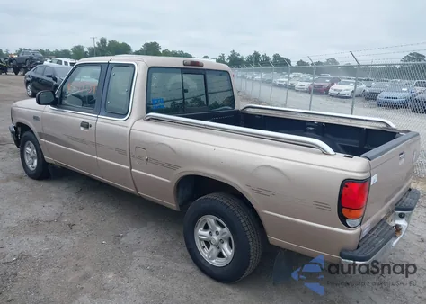 1997 Mazda B4000 Cab Plus z USA, uszkodzony, nr VIN 4F4CR16X4VTM04672